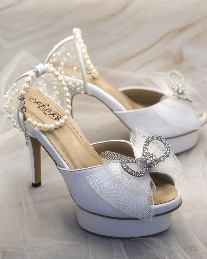 Specialize Custom  #weddingshoe .. 
More Info 