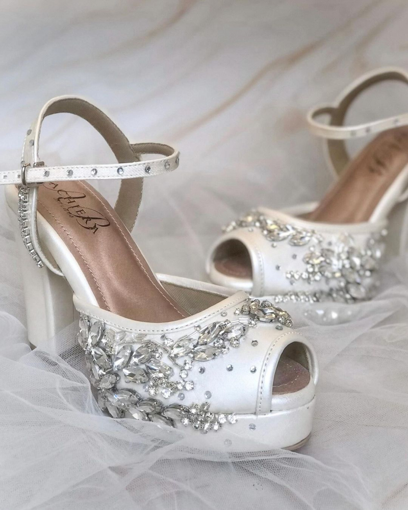 Specialize Custom  #weddingshoe .. 
More Info 