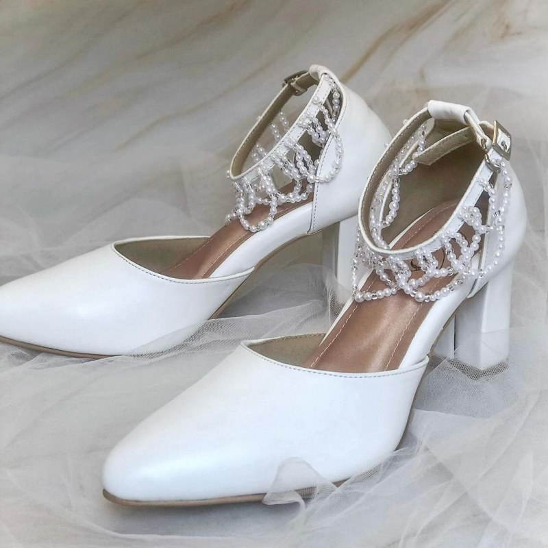 Specialize Custom  #weddingshoe .. 
More Info 